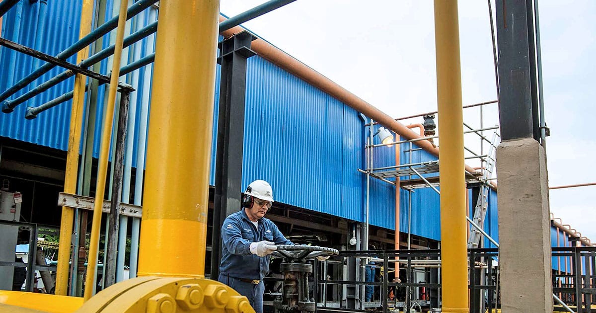 Bolivia evalúa importar gas de Argentina ante decreciente producción