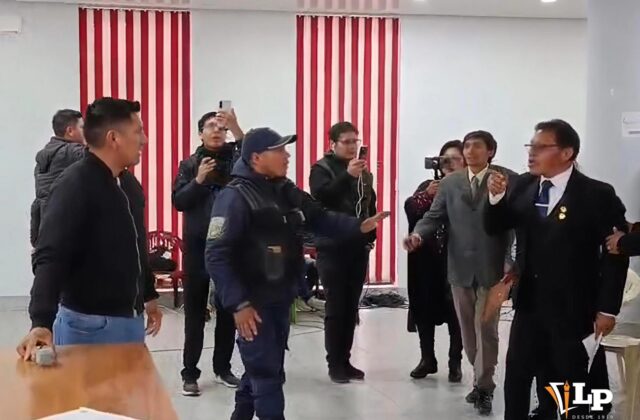 Tensión en la reunión entre GAMO y ACFO sobre el Carnaval de Oruro 2027