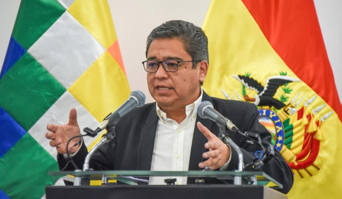 Gobierno implementa crédito productivo para transporte automotor