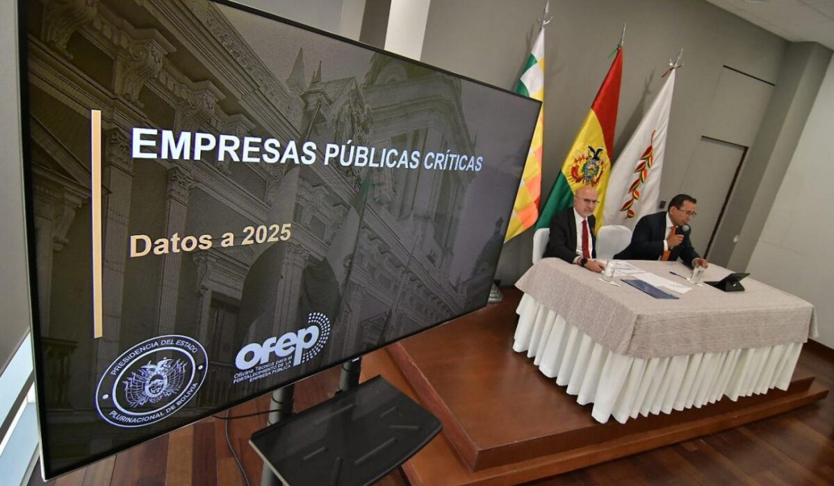 Debate sobre el futuro de empresas públicas en Bolivia