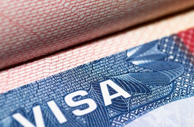 Juez estadounidense solicita al Gobierno de Trump justificaciones sobre restricción de visas