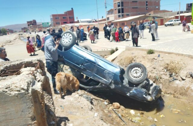 Accidente en Oruro: Tres heridos y dos aprehendidos tras choque