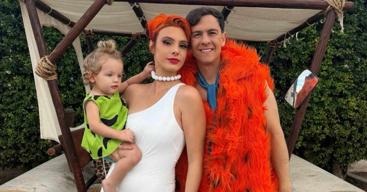 Guaynaa y Lele Pons celebran Halloween al estilo de ‘Los Picapiedras’