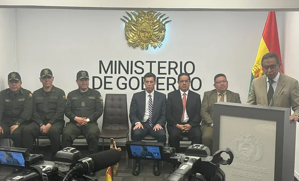 Nuevos viceministros del Gobierno asumen sus cargos