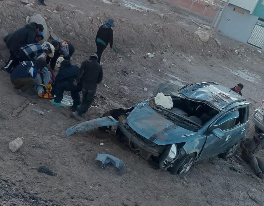 Accidente en la carretera Pisiga-Oruro deja dos heridos