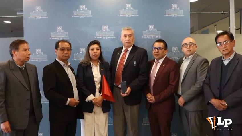 Avanza el Proyecto Minero Carangas en Diputados