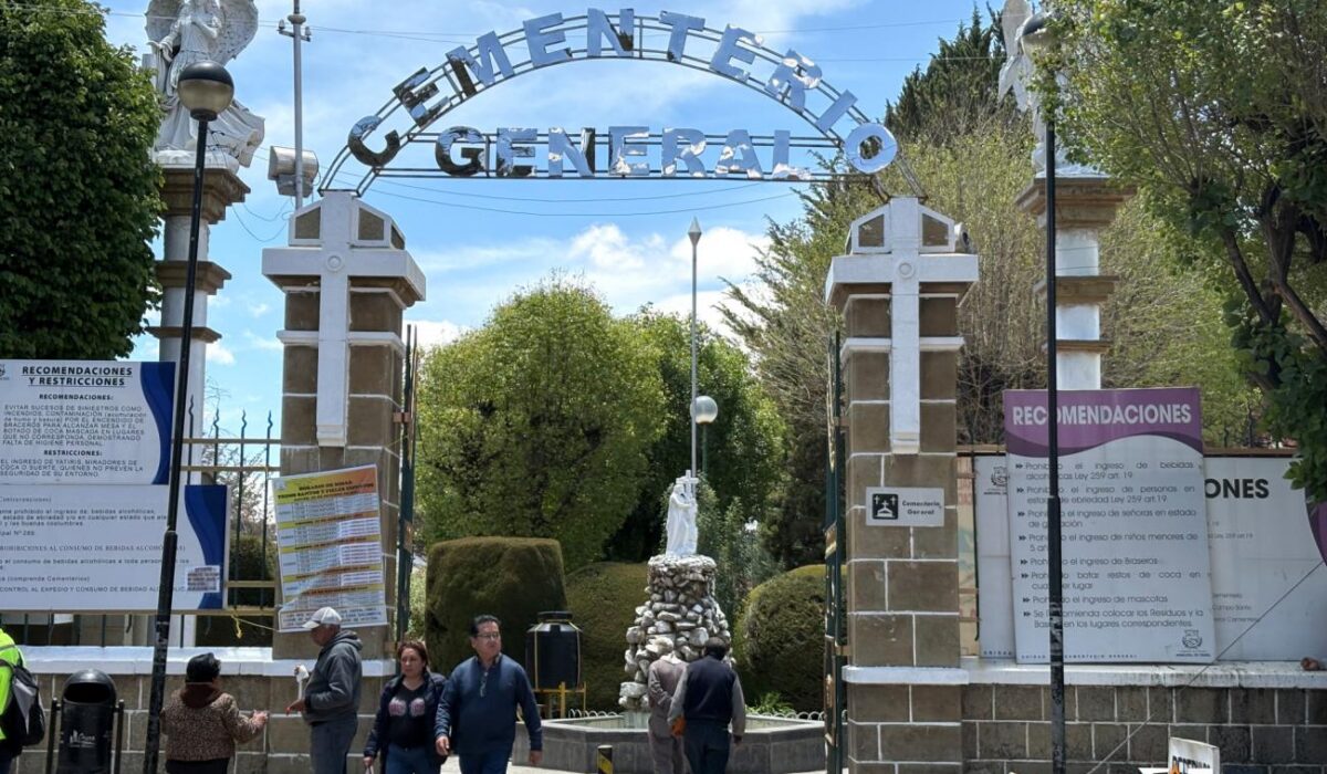 Cementerio General de Oruro anticipa 20 mil visitantes por Todos Santos