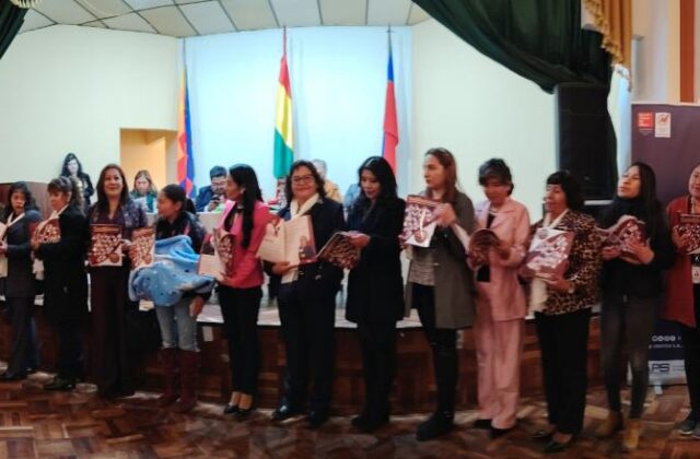 Lanzamiento de la revista ‘Semblanzas’ en Oruro: homenaje a las comunicadoras