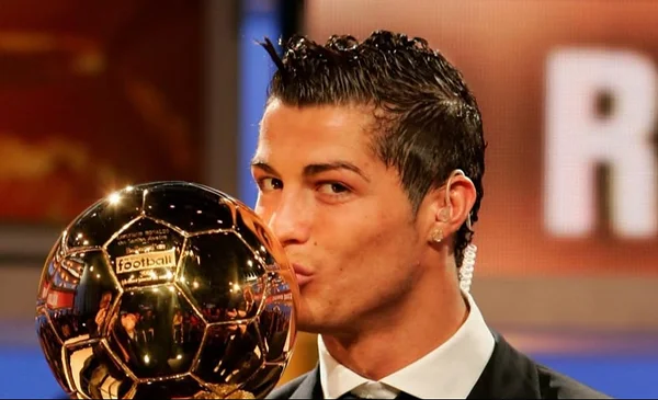 Cristiano Ronaldo se pronuncia tras recibir el Balón de Oro de todos los tiempos