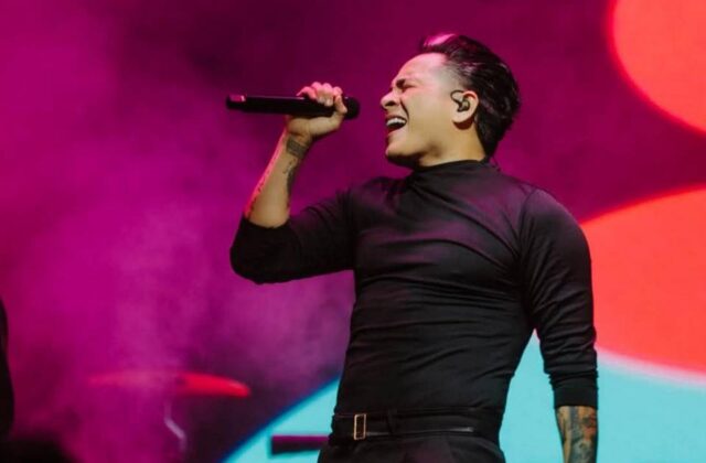 Luis Vega se prepara para los Grammy y convoca a sus seguidores a elegir su nuevo disco
