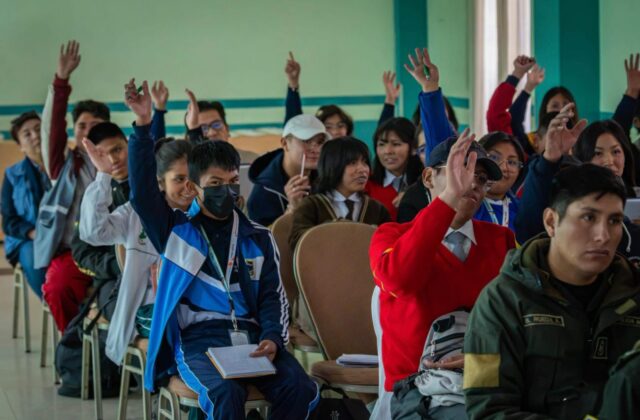 Oruro presenta proyecto de ley para combatir la violencia digital